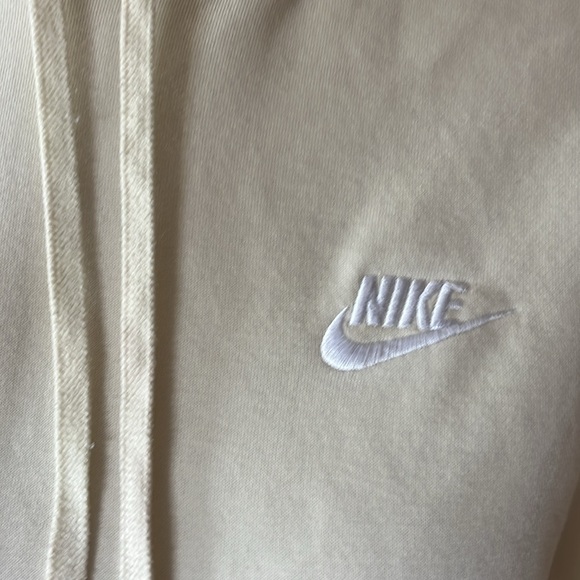 Nike Men's Sportswear Club fleece hoodie excellent condition - Picture 2 of 5